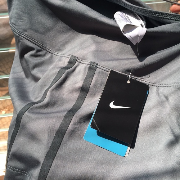 Nike Maria Sharapova Gray/Green Tennis Skirt - Picture 8 of 8